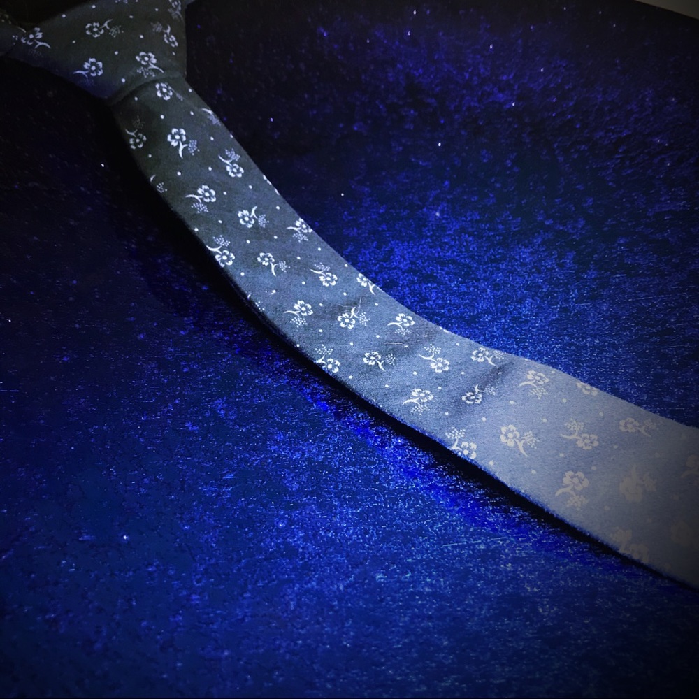Tie Bar brand neck tie